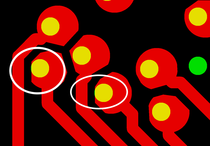 PCB生產(chǎn)會(huì)產(chǎn)生同一方向性的小小量偏移，焊盤被削的方向無規(guī)則，最惡劣的情況還會(huì)出現(xiàn)個(gè)別孔破焊環(huán)